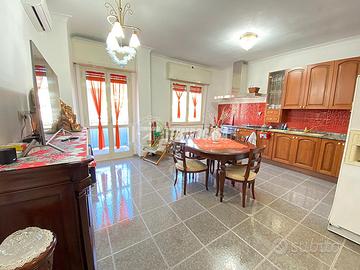 Appartamento a Napoli Via Pisciarelli 3 locali