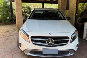 Mercedes GLA x156 200d sport