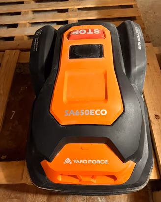 Robot tagliaerba