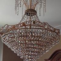 Lampadario con gocce in cristallo