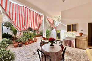 Appartamento di ampie metrature con vista sulla la