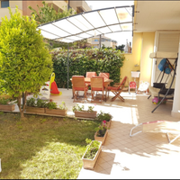 Sabaudia centrale trilocale con giardino