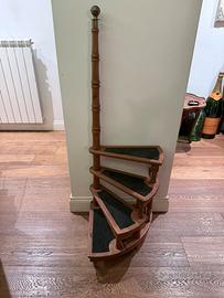Scaletta biblioteca vintage
