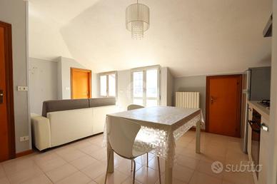 5 LOCALI A ALBA ADRIATICA