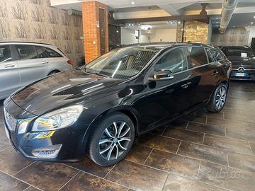 Volvo V60 D3 Geartronic Summum