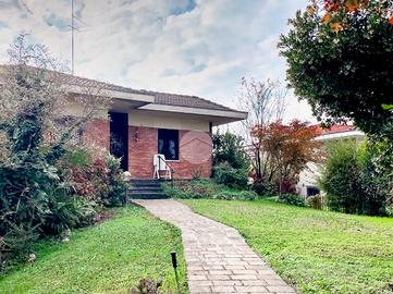 VILLA SINGOLA A CHIARI