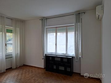 Genova ufficio via alla porta degli archi