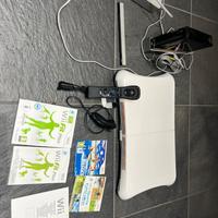 Nintendo wii + wii fit plus