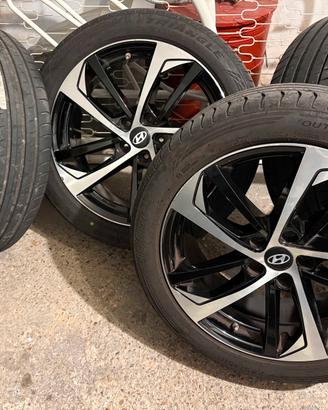 Kit 4 Cerchi in Lega  + Gomme 245/45 R19
