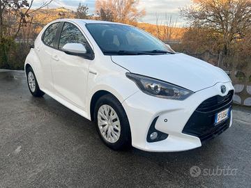 Toyota Yaris 1.5 Hybrid 5 porte Lounge