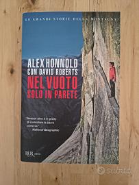 Libro Nel Vuoto Solo in Parete