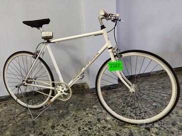 Bicicletta scatto fisso nuova