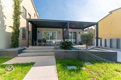Villa di 80 m² con più di 5 locali a Comacchio