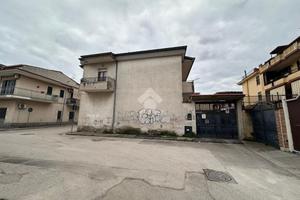 4 LOCALI A FRATTAMINORE