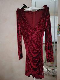 Abito di velluto rosso