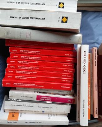 Libri storici .politica letteratura Noir