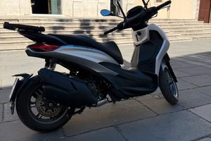 Beverly S 400