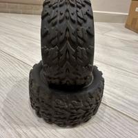 2 gomme Monster Stadium nuove