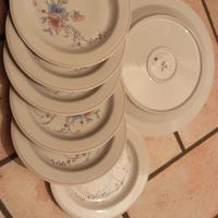 N.2 servizi piatti dolci/piatto portata Tognana