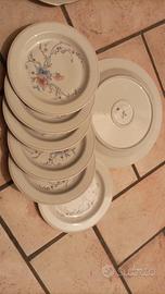 N.2 servizi piatti dolci/piatto portata Tognana