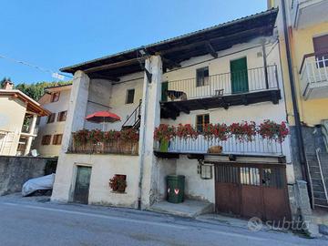 Casa indipendente di 135 m² con 4 locali a Chiusa 