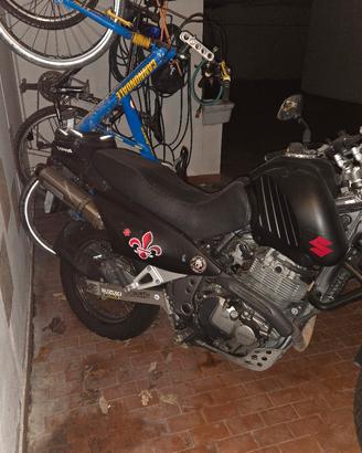 Suzuki XF Freewind 