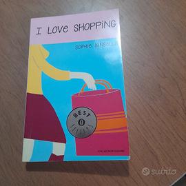 I love shopping- Sophie Kinsella