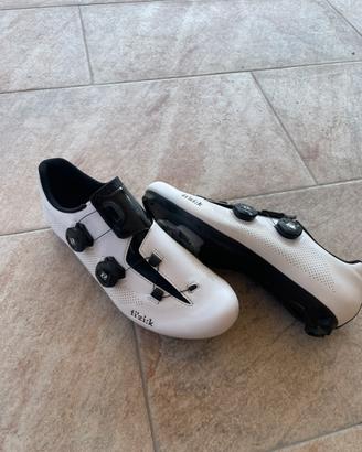 Scarpette bici fizik 43