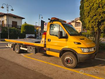 Carroattrezzi Iveco 