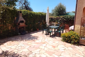 BILOCALE CON GIARDINO