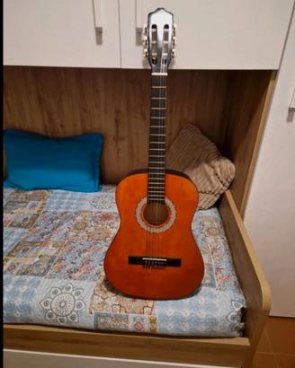  Chitarra classica arancione e nera 3/4