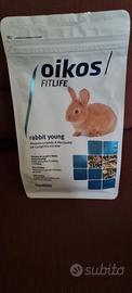 Cibo per cuccioli di coniglietti