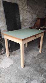 tavolo da cucina della nonna 