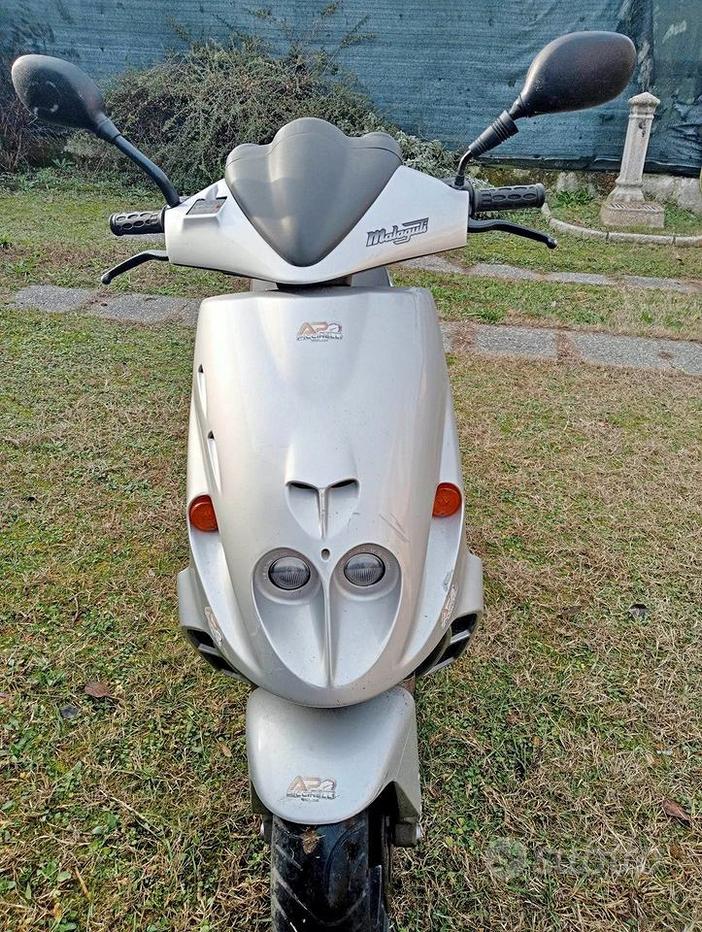 Malaguti F12 Phantom, un esemplare di questo vecchio scooter vale una  fortuna: era del Re