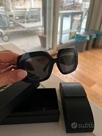 Occhiali da sole Prada