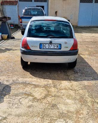 Clio max 1999 1.4 16v
