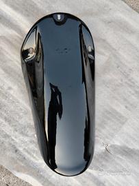 PARAFANGO POSTERIORE NERO IN CARBONIO APRILIA RS 2