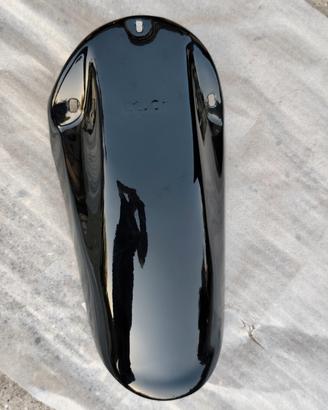 PARAFANGO POSTERIORE NERO IN CARBONIO APRILIA RS 2