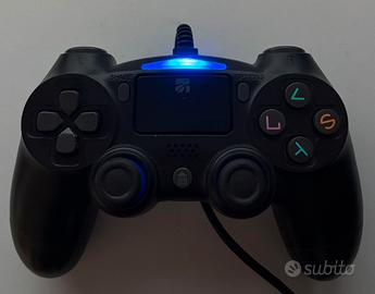 Controller cablato per PS4/PC