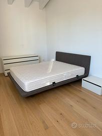 Letto matrimoniale + materasso + comò e comodini