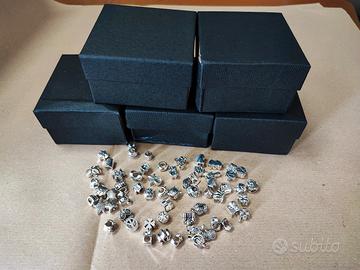 Set 5 scatoline c/cuscino + 60 perline metallo 