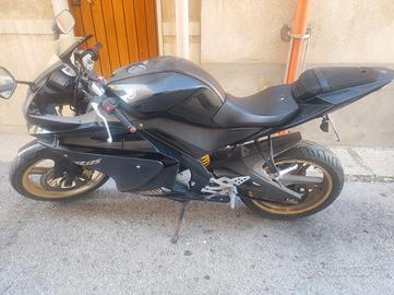 Yamaha YZF R125 - 2010
