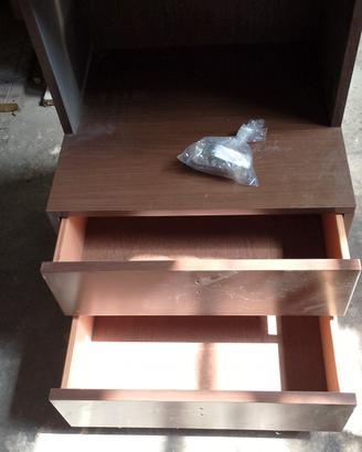 comodini con cassetti NUOVI 