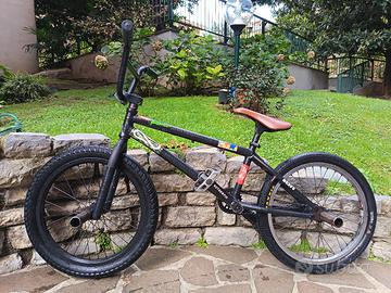 Bicicletta BMX Pro