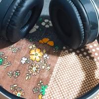 2 paia di cuffie android 