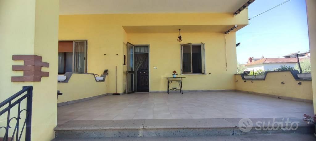Villa di 117 m² con 3 locali e box auto a Viterbo - Altro