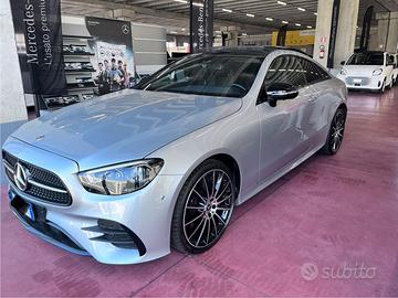 Mercedes-Benz E 220 d 4MATIC Coupé (2021)