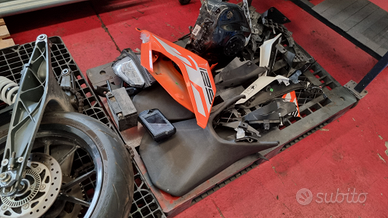 Pezzi ktm duke 125 2019