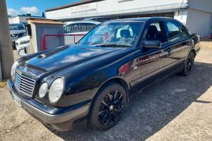 MERCEDES Classe E (W/S210) - 1999