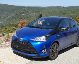 Toyota Yaris 1.5 Hybrid Trend del 2018 blu